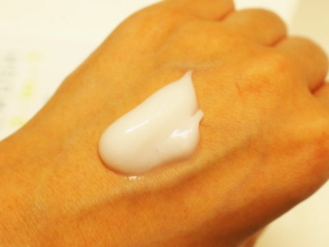 ニキビ用化粧品 ファーストクラッシュ 使い方