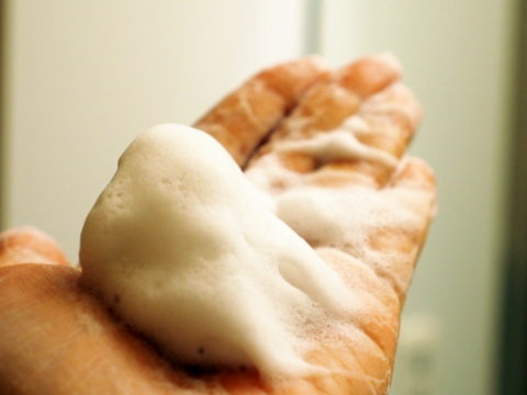 牛乳石鹸 赤箱 洗顔 口コミ